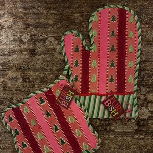 Oven Mitt and Pot Holder - Great as gift!